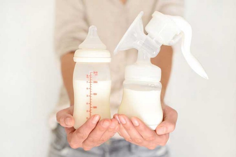 sữa mẹ tốt cho trẻ sinh non