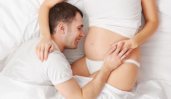 Quan hệ khi mang thai tuần đầu không gây ảnh hưởng đến thai nhi